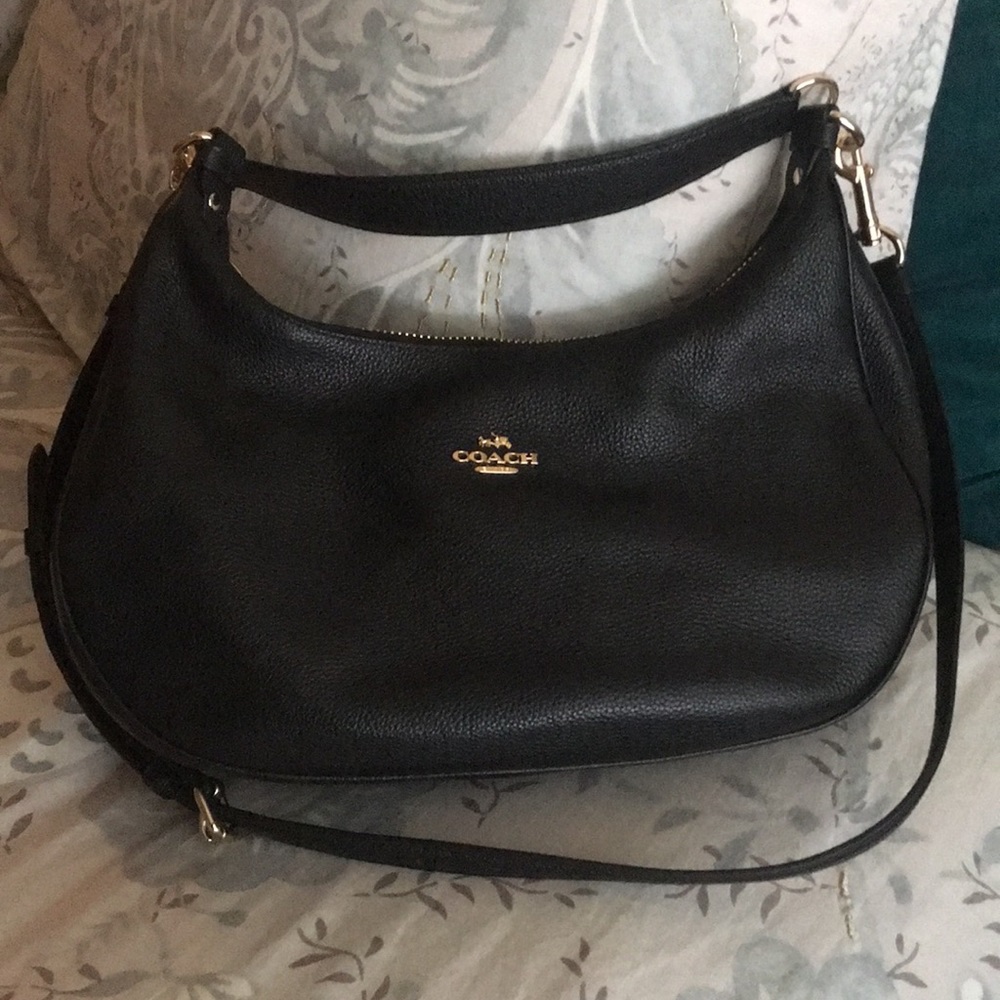 Coach Leather Purse | Black with Gold Hardware